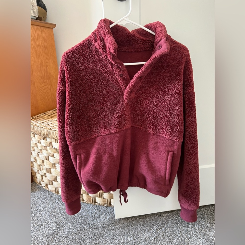 Maroon cozy sweatshirt